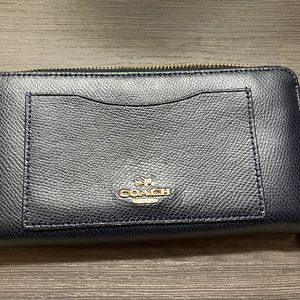Coach Slim Accordion Zip Leather Wallet Black